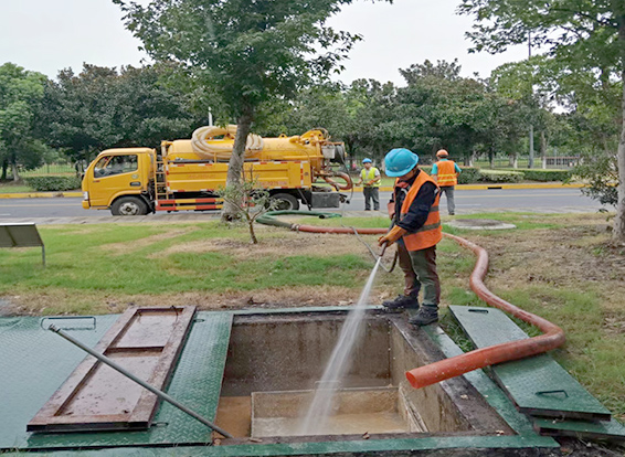 南坤镇化油池清理